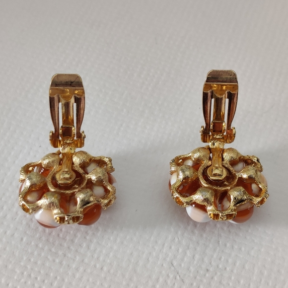 Vintage Cream and Lucite Wired Beads Cluster Earrings EUC - Picture 7 of 10